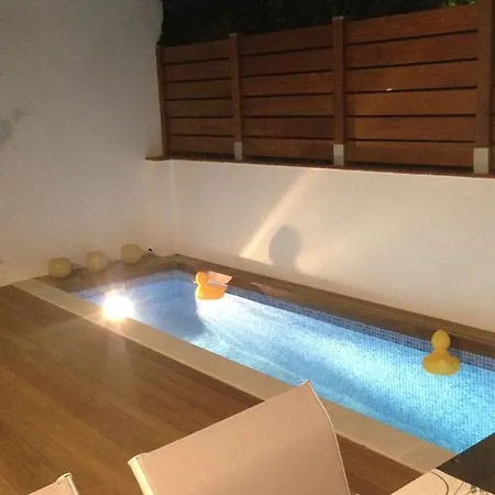 Petit Paradis Apartment *