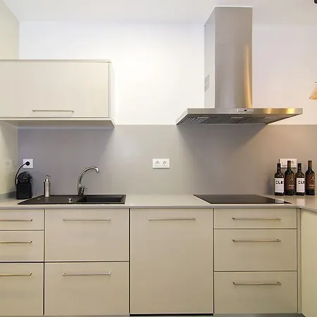 Petit Paradis Apartment *