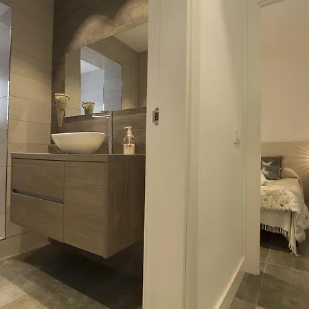 Petit Paradis Apartment *